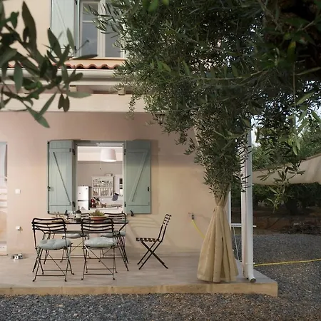 Сasa de vacaciones Casa Oliva Hideaway 200m From Delphinia *