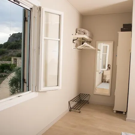 Casa Oliva Hideaway 200m From Delphinia Сasa de vacaciones