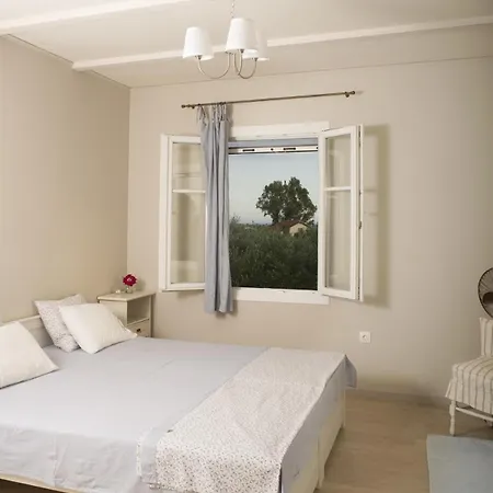 Casa Oliva Hideaway 200m From Delphinia Сasa de vacaciones